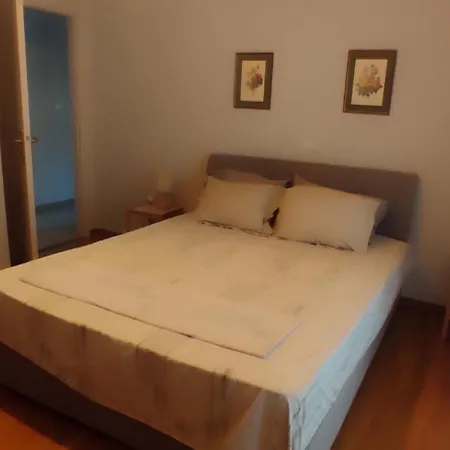 Alice House 1 Apartment Amarynthos